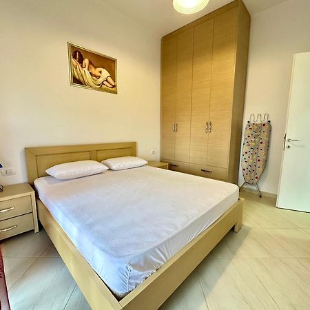 Aqua Apartments Seaview Sarandë Exteriör bild