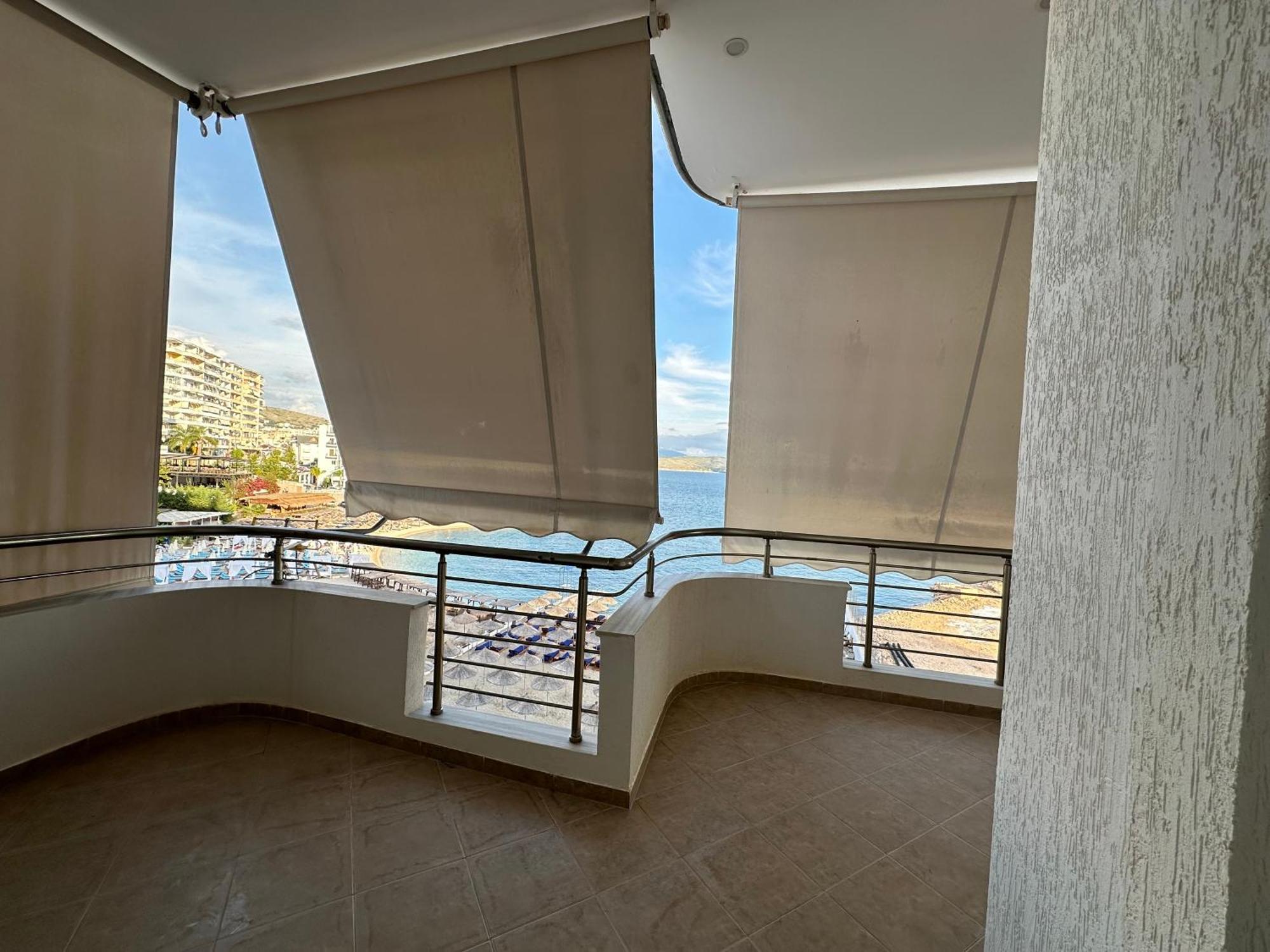 Aqua Apartments Seaview Sarandë Exteriör bild