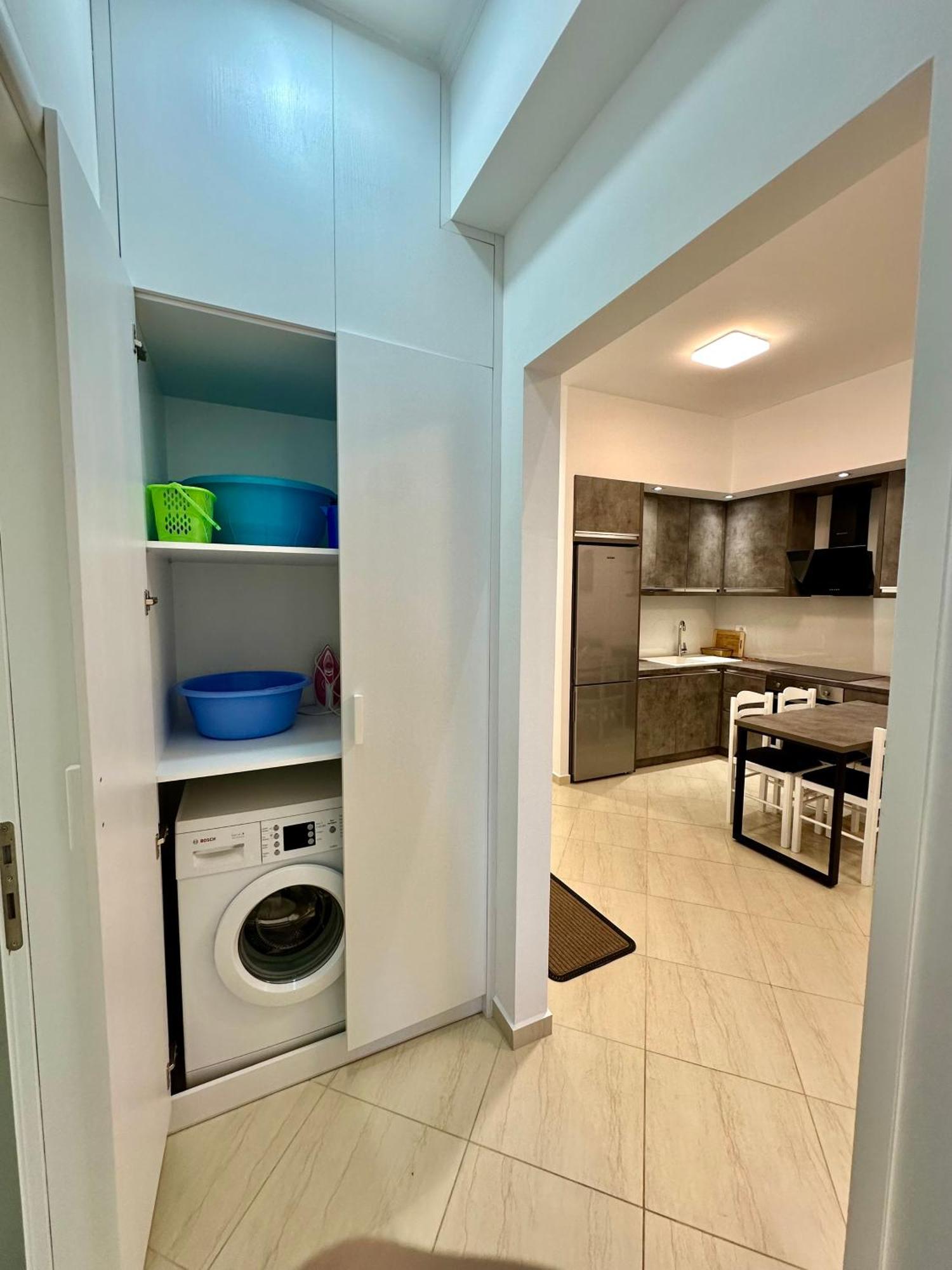 Aqua Apartments Seaview Sarandë Exteriör bild