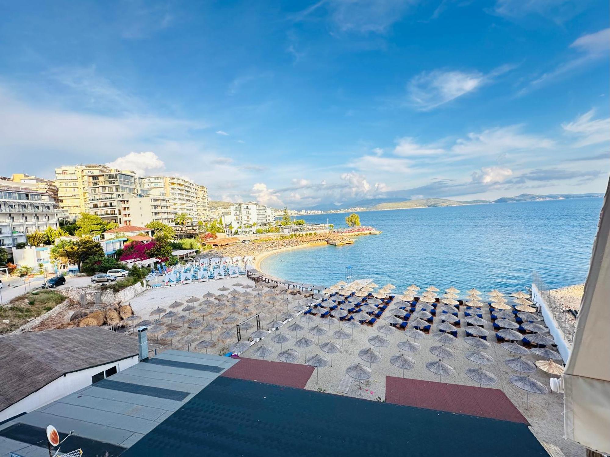 Aqua Apartments Seaview Sarandë Exteriör bild
