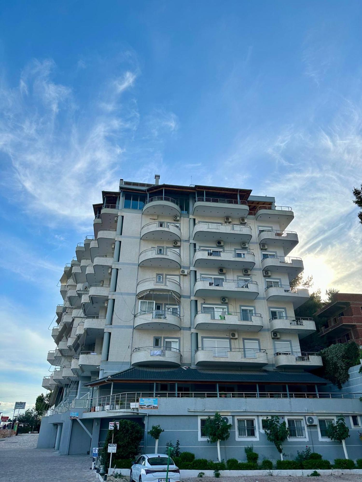 Aqua Apartments Seaview Sarandë Exteriör bild