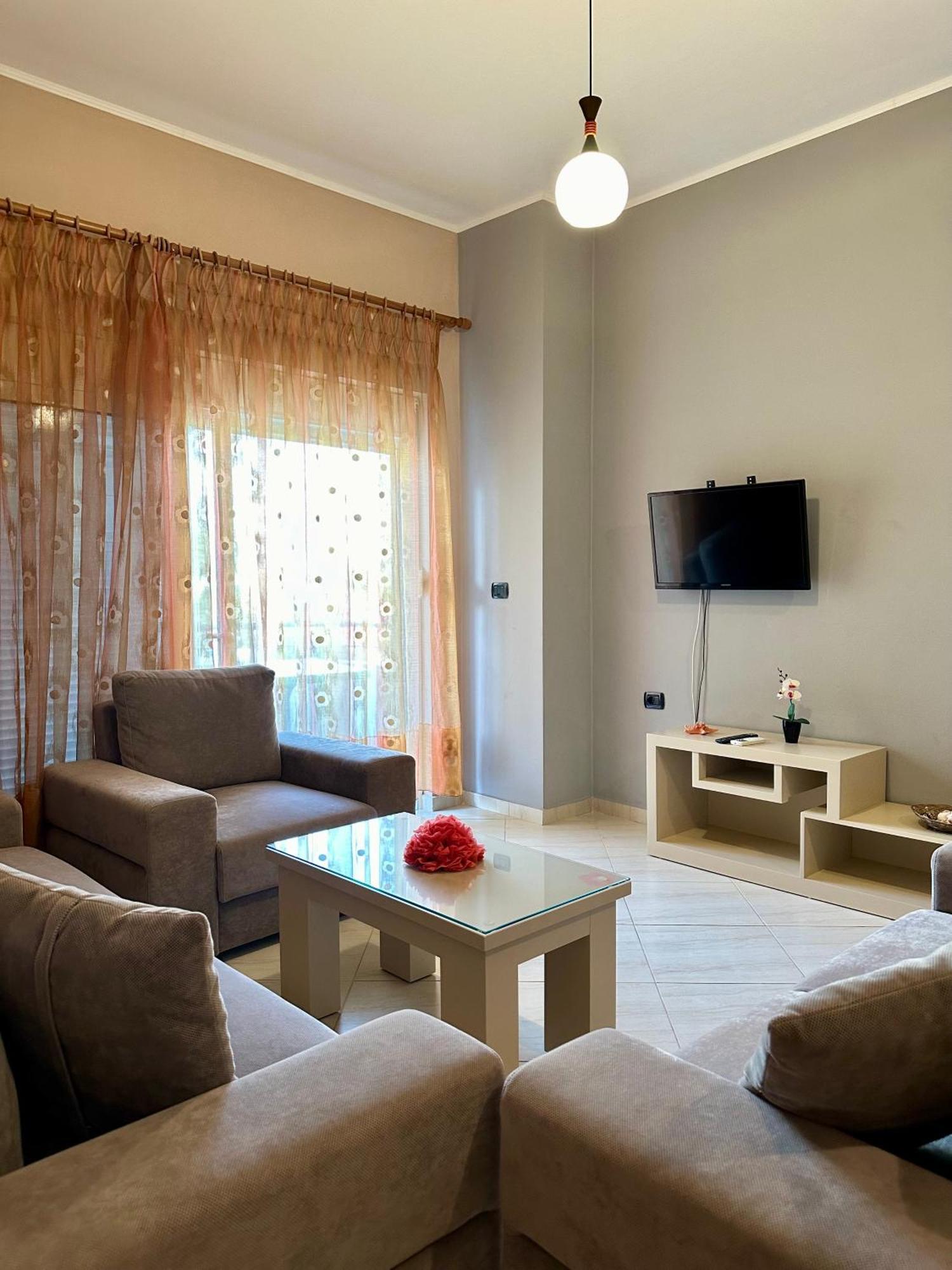 Aqua Apartments Seaview Sarandë Exteriör bild